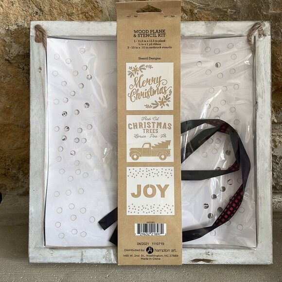 NEW Hampton Art Wood Plank and Stencil Kit Christmas Truck Joy Craft Wall - Picture 2 of 3
